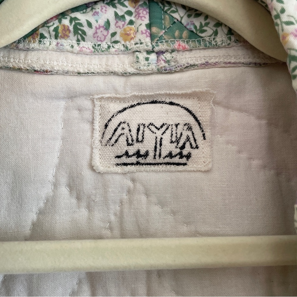 Handmade grandma quilted vest vintage Aiyia cottagecore prairie blanket large L - Picture 4 of 10